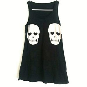 Black And White Skull Graphic Image tank top size Small